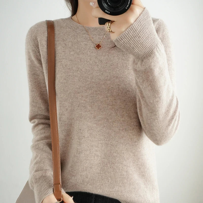 Wool Round Neck Knit Pullover